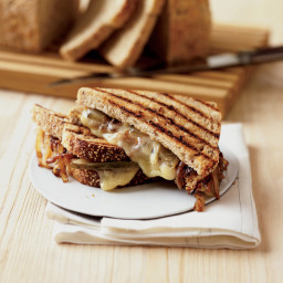 Grilled Gruyère and Sweet Onion Sandwiches