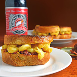 Grilled Mac n' Beer Cheese Sliders with Bacon, Beer, & Tomato Jam