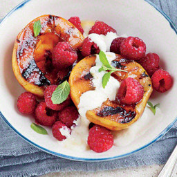 grilled-peaches-with-honey-cream-1202928.jpg
