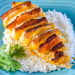 Hasselback Chicken (Stuffed with Bacon and Cheddar)