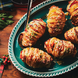 Hasselback Potatoes Stuffed with Cheddar and Bacon