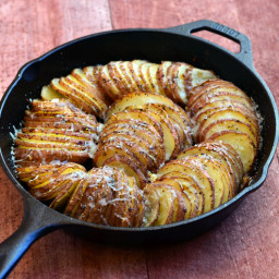 Hasselback Potatoes with Parmesan and Roasted Garlic