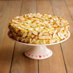 Hazelnut Meringue Cake