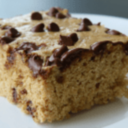 Healthy and Easy Chocolate Chip Cookie Cake