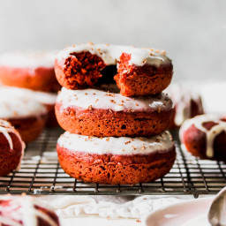 Healthy Baked Red Velvet Donuts