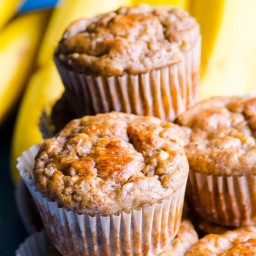 healthy-banana-muffins-2281511.jpg
