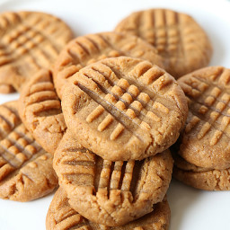 Healthy Chewy Peanut Butter Cookies (Vegan)