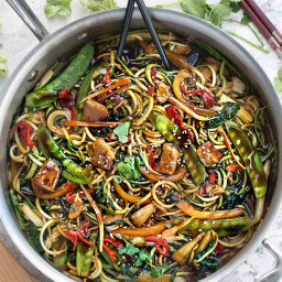 Healthy Chicken Chow Mein Zoodles