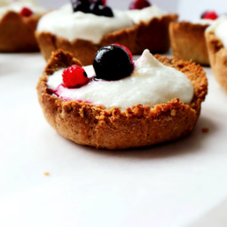 HEALTHY COTTAGE CHEESE CHEESECAKE WITH OAT CRUST