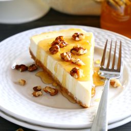 Healthy Honey Greek Yogurt Cheesecake