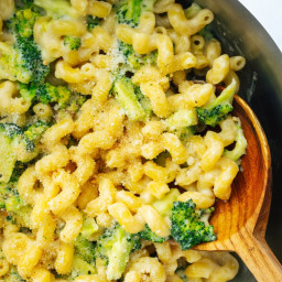 Healthy Mac and Cheese with Broccoli