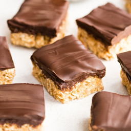 Healthy No-Bake Oatmeal Bars with Peanut Butter & Coconut 