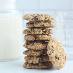 Healthy Oatmeal Chocolate Chip Cookies (Lower Sugar & SO Good!)