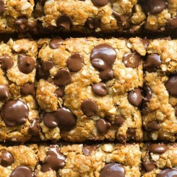 Healthy Oatmeal Cookie Bars (5 Ingredients!)