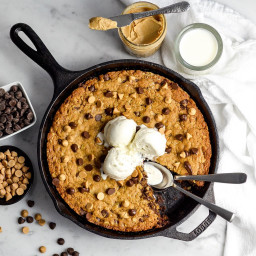 Healthy Oatmeal Peanut Butter Skillet Cookie