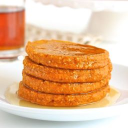 Healthy Pumpkin Oatmeal Blender Pancakes