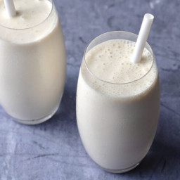 Healthy Vanilla Bean Milkshake with Yogurt and Ice Cream-Like Frozen Banana