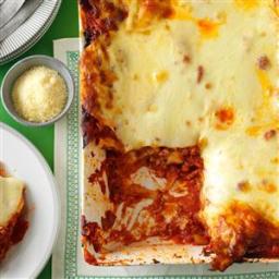 Hearty Sausage and Cheese Lasagna Recipe