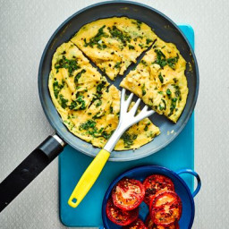 Herb omelette with fried tomatoes