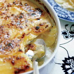 Herbed Potato Gratin with Roasted Garlic and Manchego