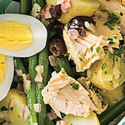 Herby Potato, Green Bean, and Tuna Salad Recipe