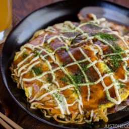 Hiroshima Okonomiyaki 広島風お好み焼き