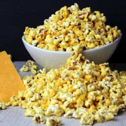 Homemade Cheddar Cheese Popcorn (Perfect for Movie Nights!)