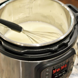 Homemade Cream Cheese Cinnamon Rolls in an Instant Pot