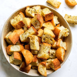 Homemade Croutons {Easy}