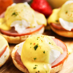 Homemade Eggs Benedict (with easy Hollandaise)