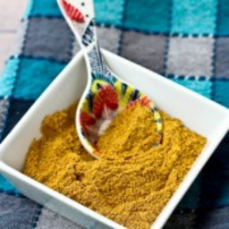 Homemade Mild Curry Powder