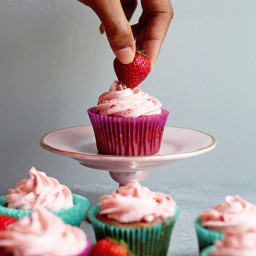 homemade-strawberry-cupcakes-recipe-2189599.jpg