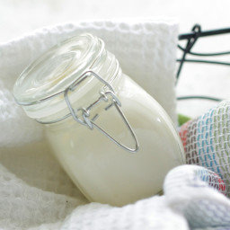 Homemade Ultra-Moisturizing Lotion (without Coconut Oil)