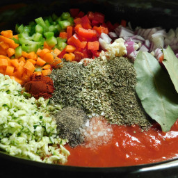 homemade-vegetable-tomato-sauce-2191080.jpg