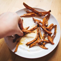 honey-drizzled-sweet-potato-fries-1681902.jpg