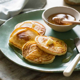 Honey pikelets