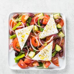 Horiatiki Salata (Hearty Greek Salad)