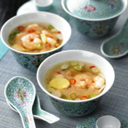 Hot and sour broth with prawns