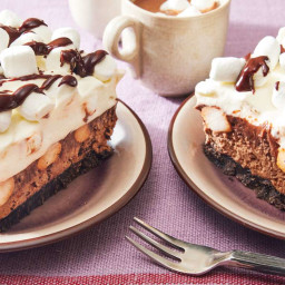 Hot Chocolate Lasagna Is The Winter Dessert You Didn't Know You Needed