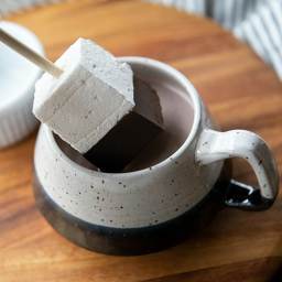 hot-chocolate-on-a-stick-2736335.jpg