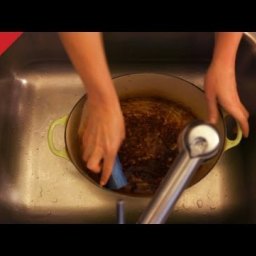 How to Clean Burnt Enamel Pots