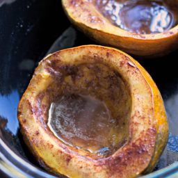 How to Cook Acorn Squash in the Slow Cooker