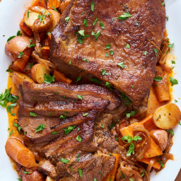 how-to-cook-classic-beef-brisket-in-the-slow-cooker-2315485.jpg
