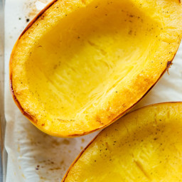 How to Cook Spaghetti Squash (The Best Way!)