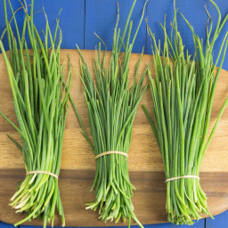 how-to-freeze-fresh-chives-1768556.jpg