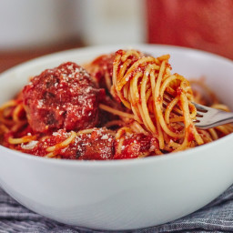 How To Make 2-Day Tomato Pasta Sauce