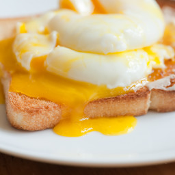 how-to-make-a-perfect-poached--137601.jpg