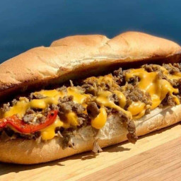 HOW TO MAKE A PHILLY CHEESESTEAK AT HOME!