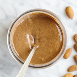 How to Make Almond Butter (in 1 Minute!)