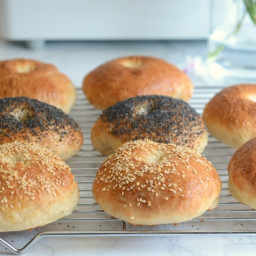 how-to-make-bagels-with-your-bread-machine-2648397.jpg